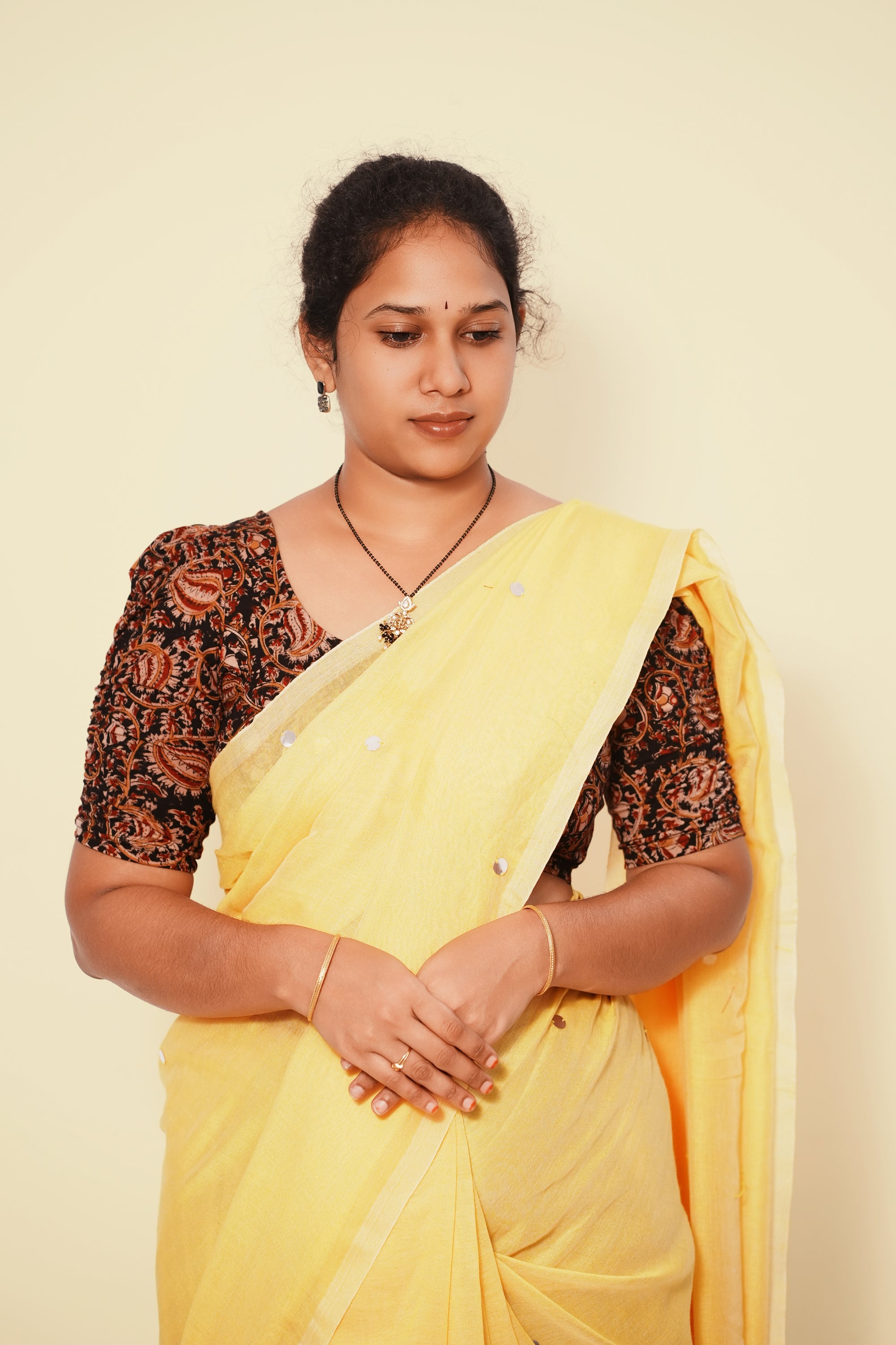 KALAMKARI BUTTA  ROUND NECK 10 INCH HANDS STRECHBLE BLOUSE