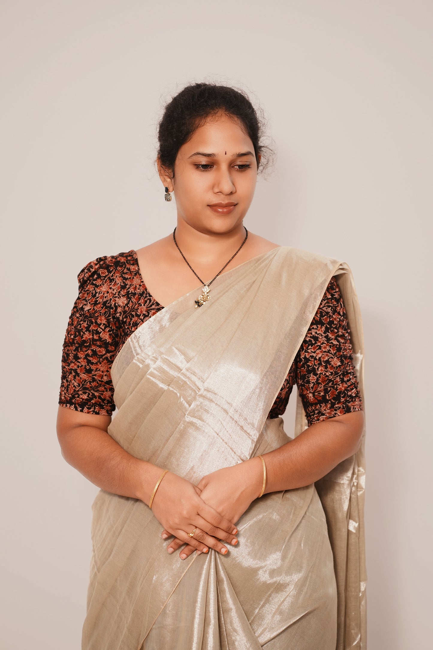KALAMKARI BUTTA  ROUND NECK 10 INCH HANDS STRECHBLE BLOUSE