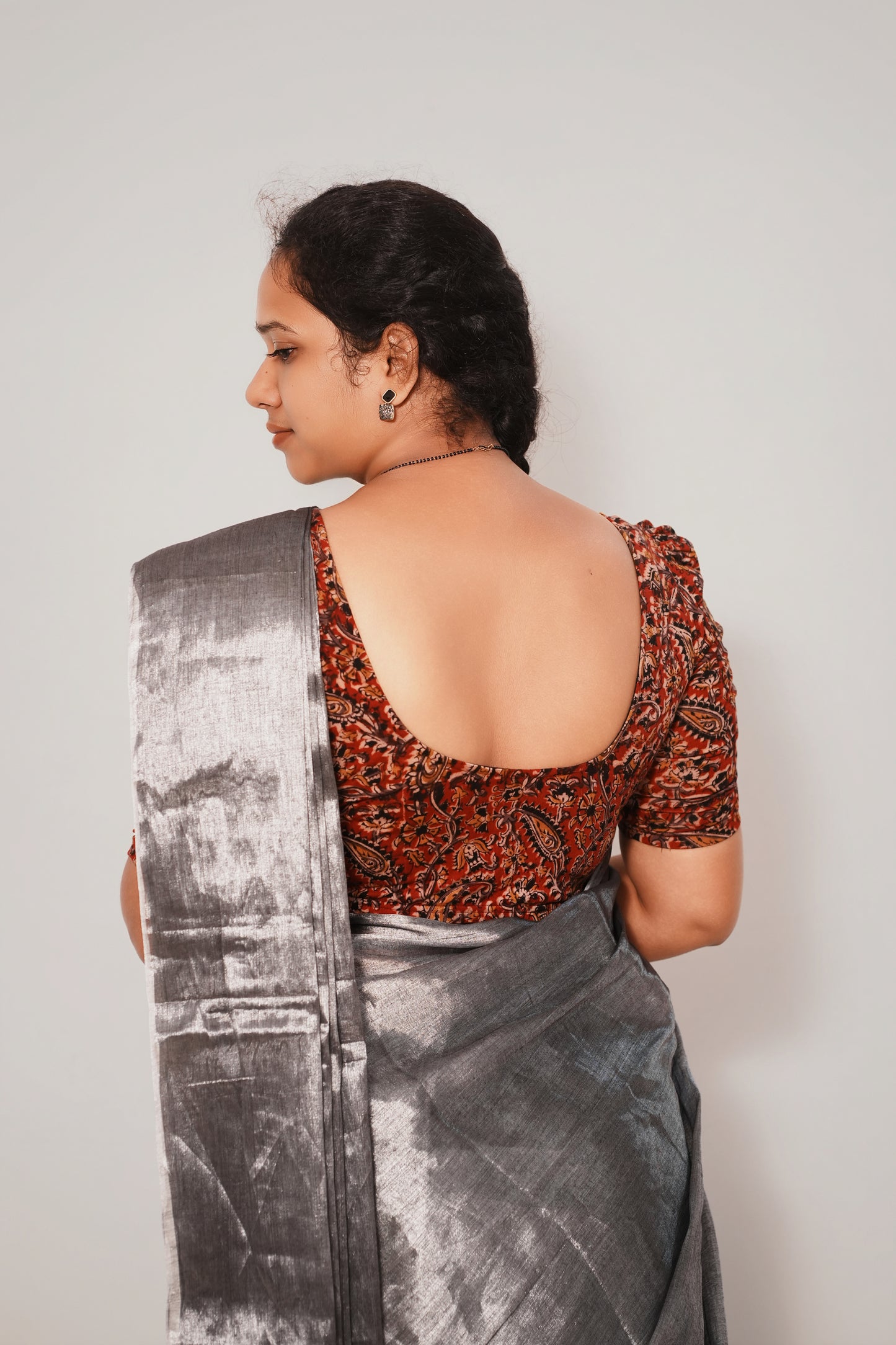 KALAMKARI BUTTA  ROUND NECK 10 INCH HANDS STRECHBLE BLOUSE