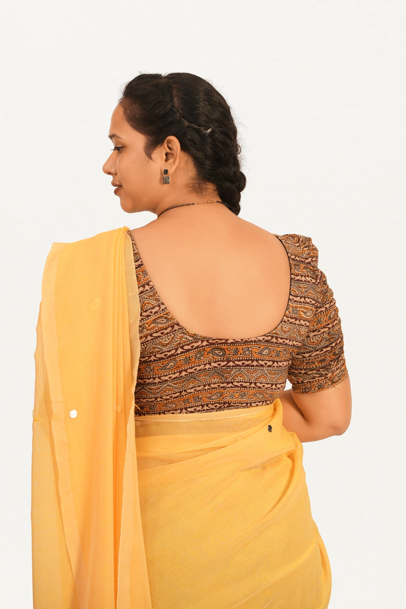 KALAMKARI BUTTA  ROUND NECK 10 INCH HANDS STRECHBLE BLOUSE