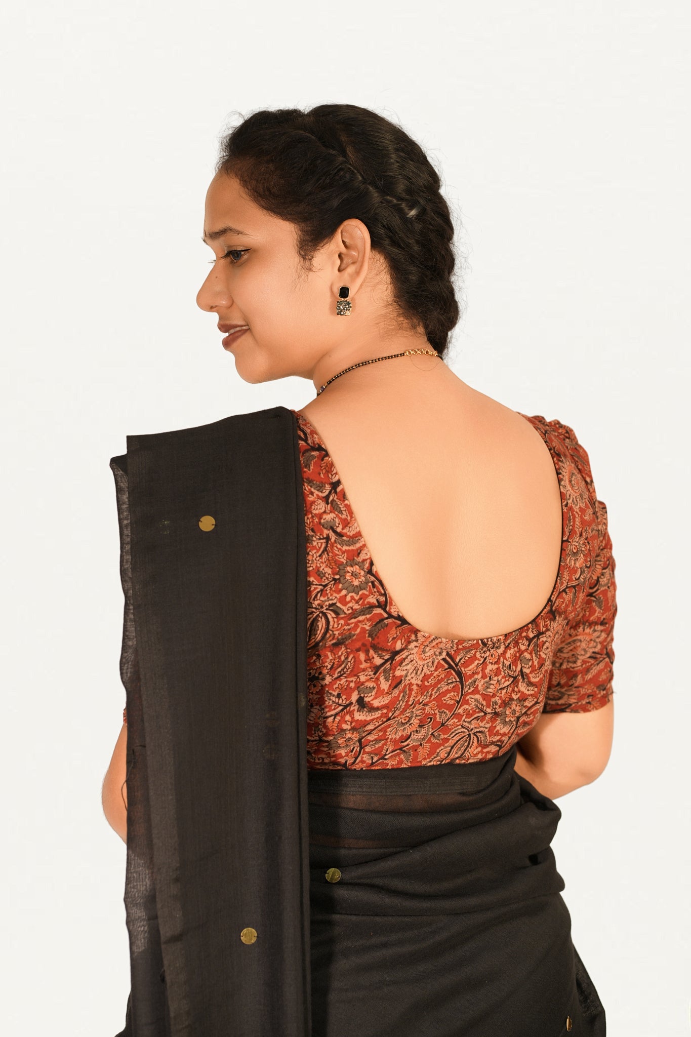 KALAMKARI BUTTA  ROUND NECK 10 INCH HANDS STRECHBLE BLOUSE