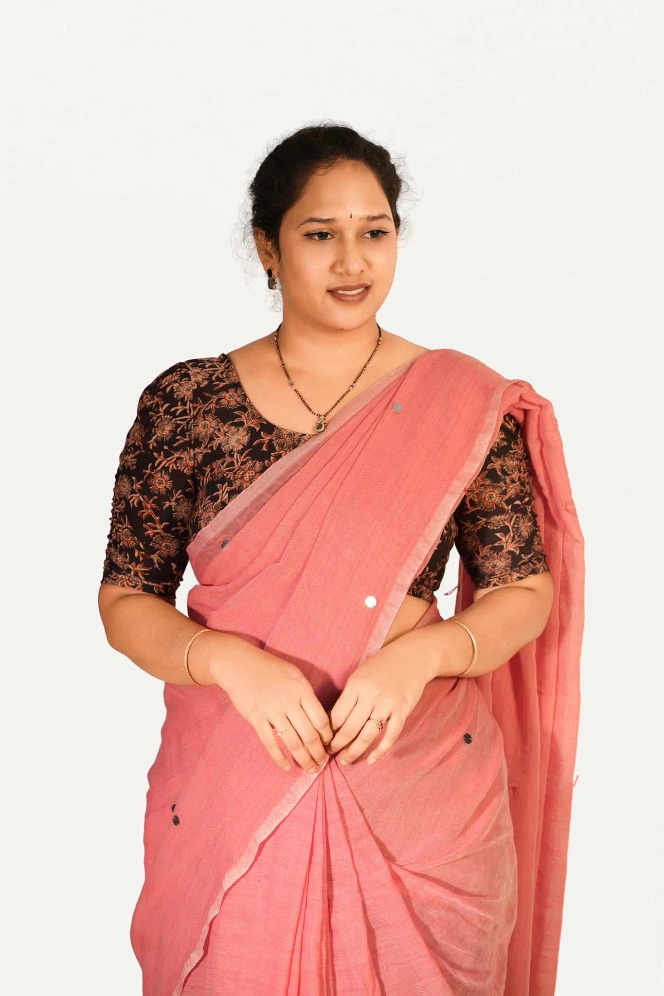 KALAMKARI BUTTA  ROUND NECK 10 INCH HANDS STRECHBLE BLOUSE