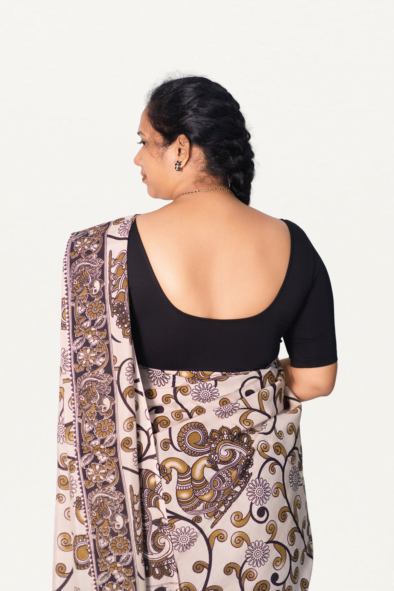 ROUND NECK 10 INCH HANDS STRECHBLE BLOUSE